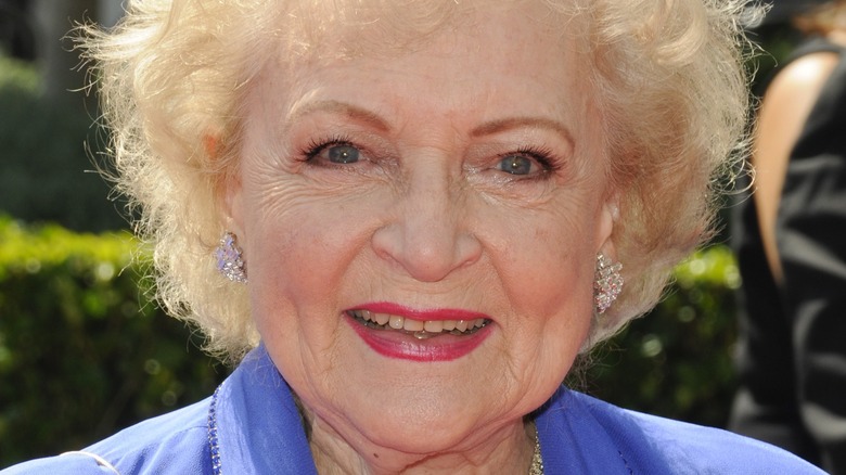 betty white smiling