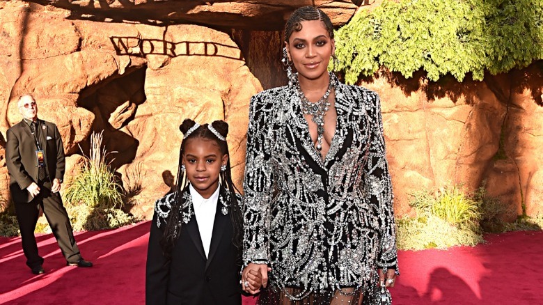 Blue Ivy posing with Beyoncé