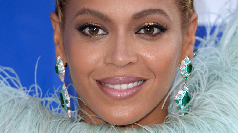 Beyonce smiling.