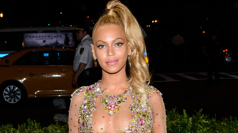 Beyonce sparkly dress