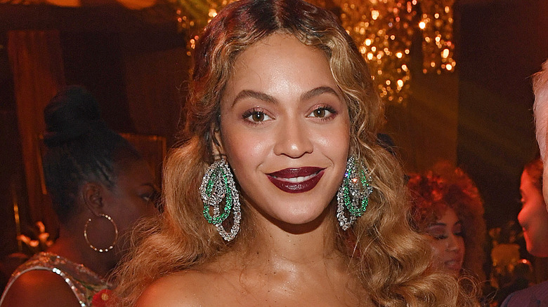 Beyoncé smiling in close-up