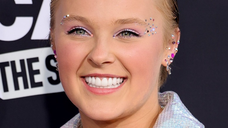 JoJo Siwa at the High School Musical premiere