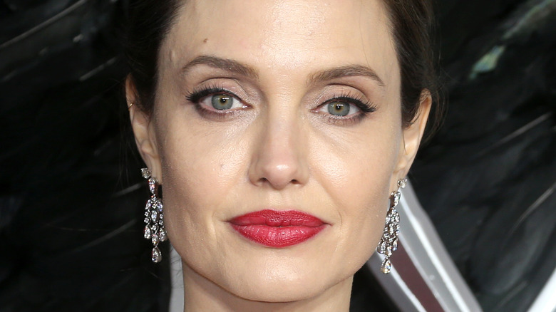 Angelina Jolie red lipstick