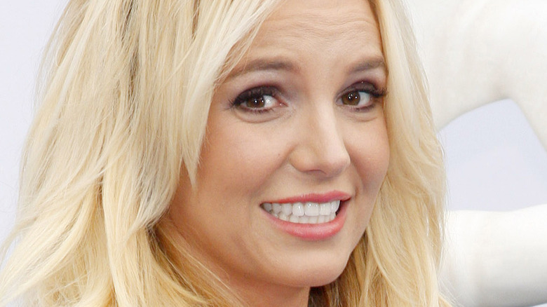 Britney Spears blond hair