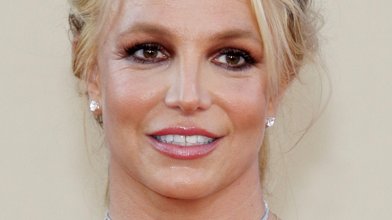 Britney Spears blonde hair smiling 