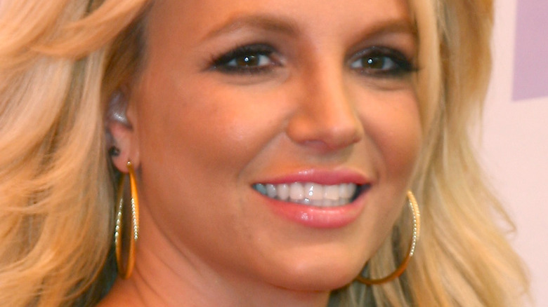 Britney Spears gold hoops