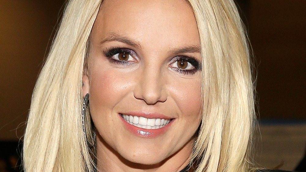 Britney Spears brown eyes