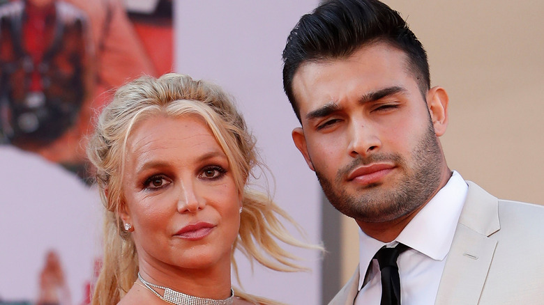 Britney Spears, Sam Asghari posing