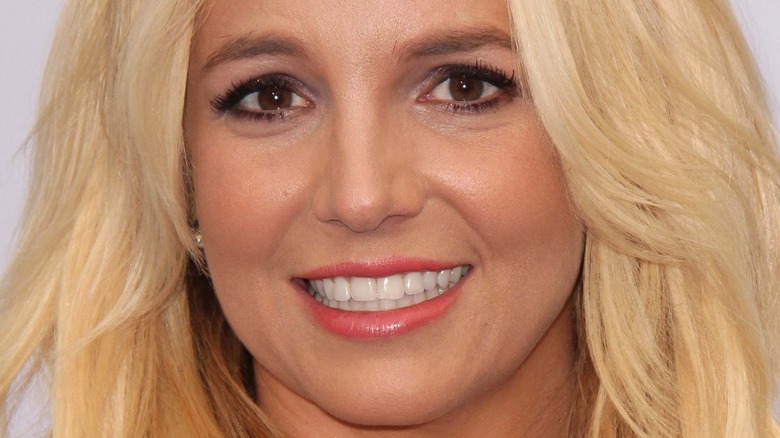 Britney Spears brown eyes