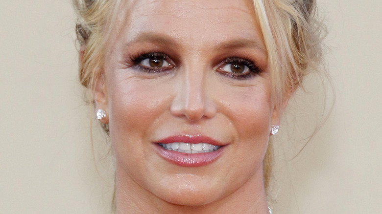 Britney Spears red carpet 