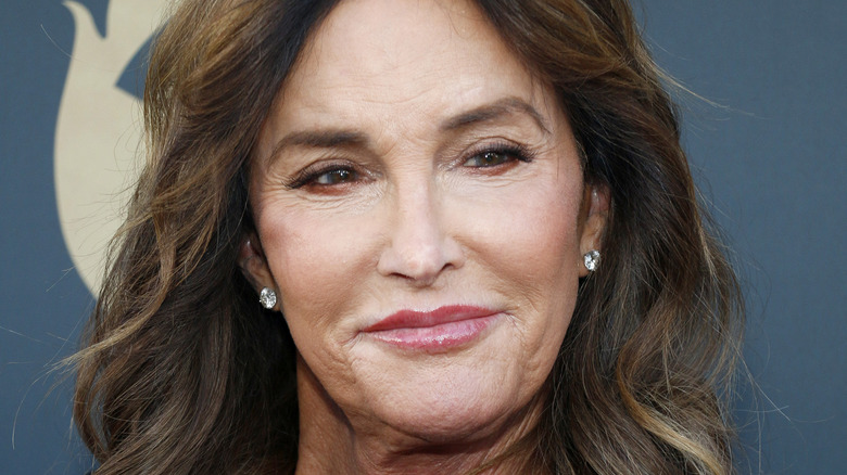 caitlyn jenner head tilt