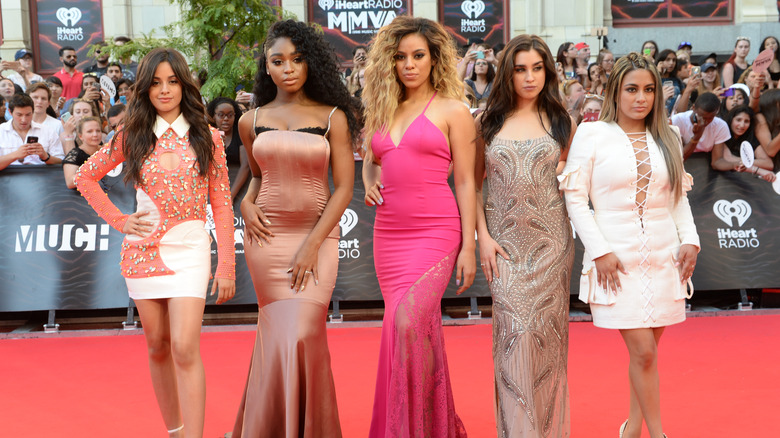 Fifth Harmony posing