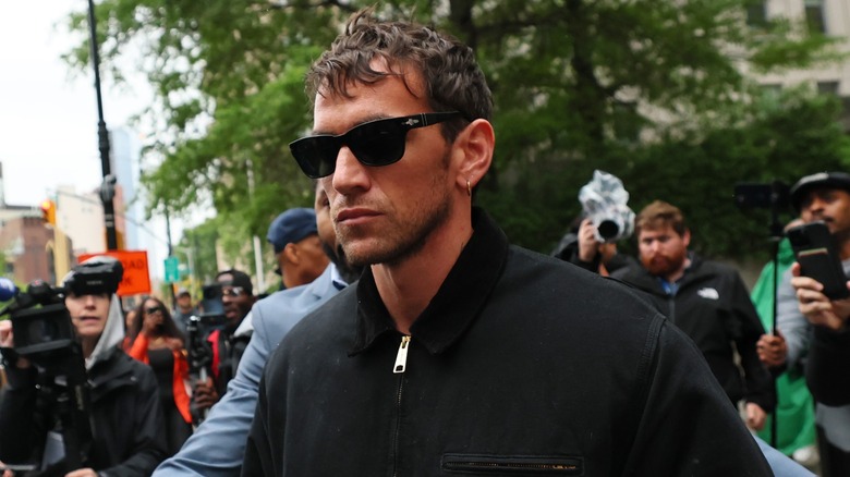 Alex Fine, husband of Cassie Ventura, leaves Manhattan Federal Court in New York City (2025)