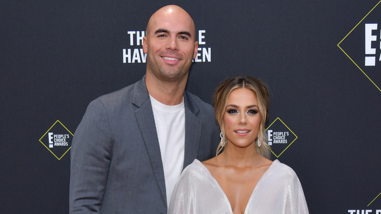 Mike Caussin behind Jana Kramer