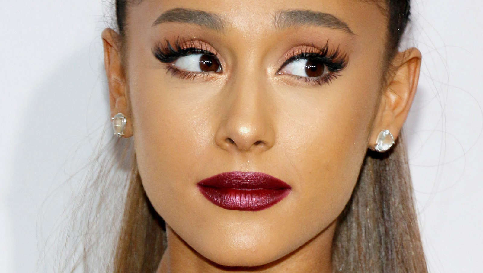 Ariana Grande Seventeen Photoshoot 2022