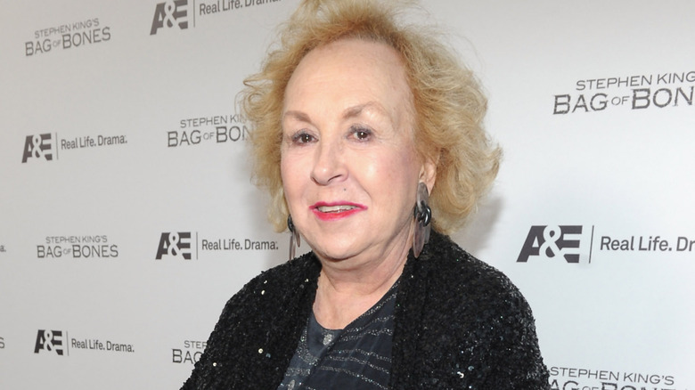 Doris Roberts posing