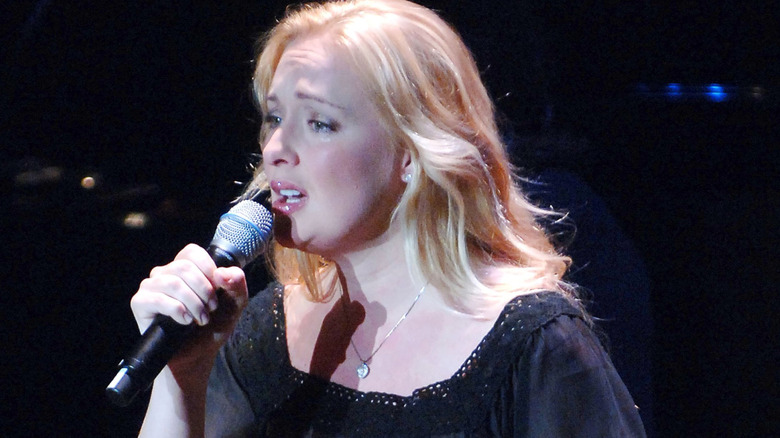 Mindy McCready singing