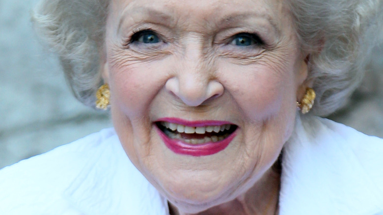 Betty White attends the Greater Los Angeles Zoo Association's (GLAZA) 45th Annual Beastly Ball 2015