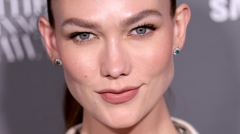 Karlie Kloss posing