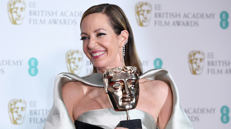 Allison Janney with award