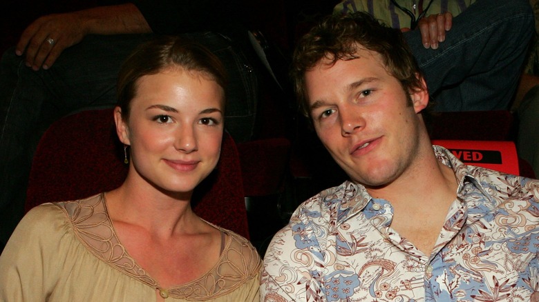 Emily VanCamp and Chris Pratt posing for a photo