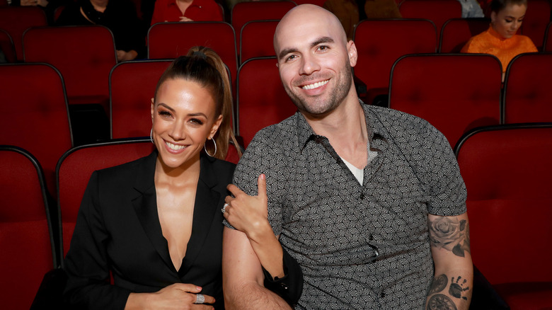 Jana Kramer, Mike Caussin linking arms