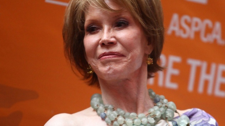 Mary Tyler Moore smiling on the red carpet