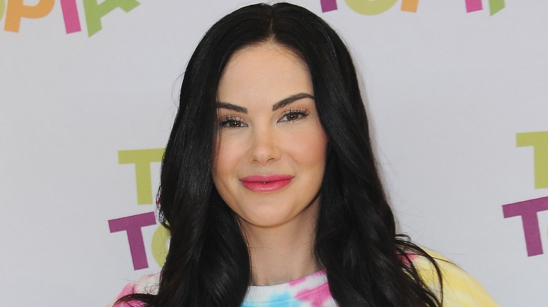 Jayde Nicole posing at an event