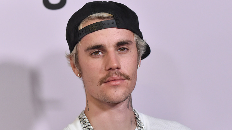 Justin Bieber in baseball cap