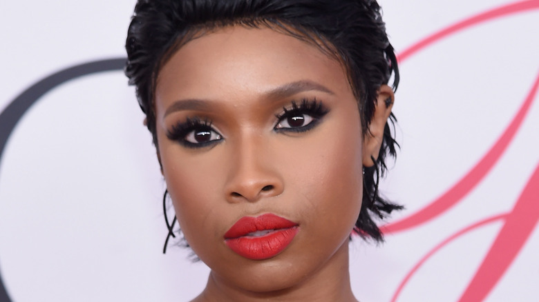 Jennifer Hudson posing