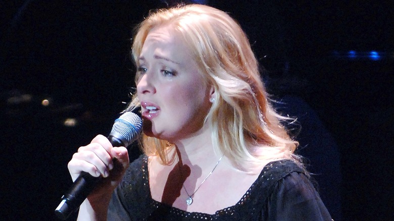 Mindy McCready singing