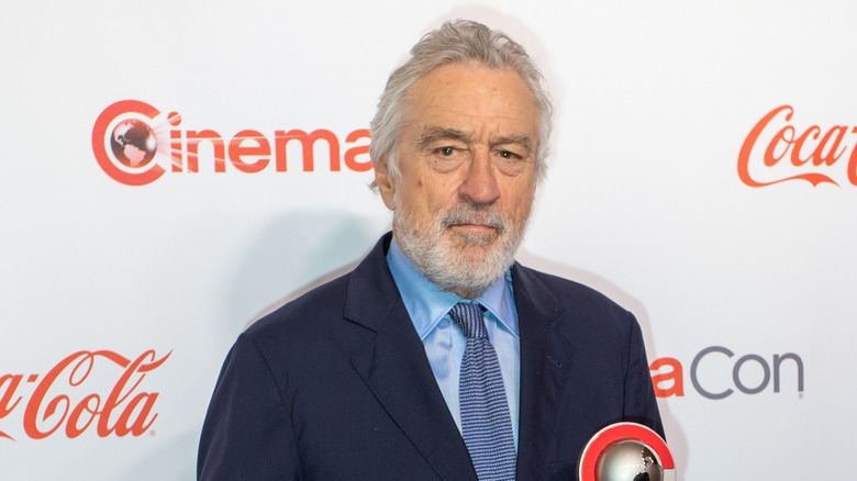 Robert De Niro posing