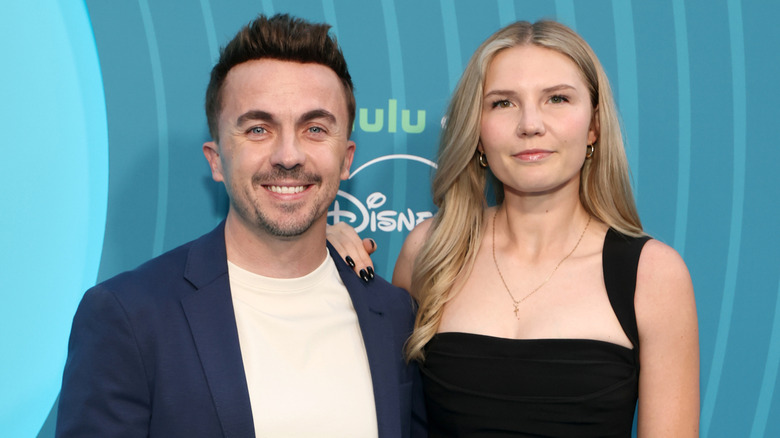 Frankie Muniz and Paige Price posing