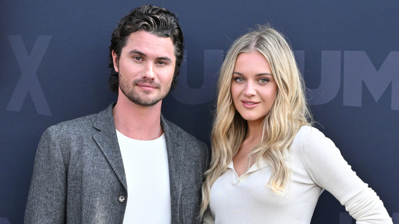 Chase Stokes and Kelsea Ballerini posing