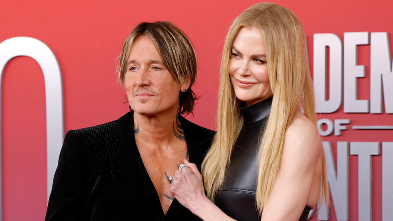 Keith Urban and Nicole Kidman posing
