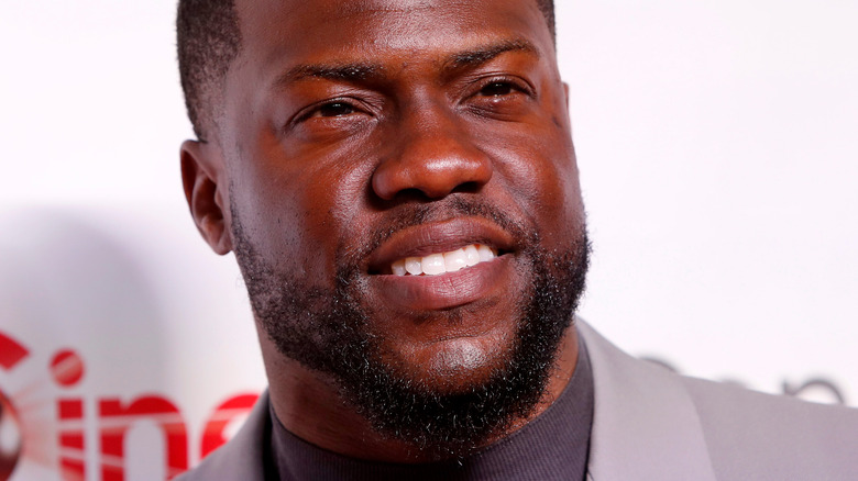 Kevin Hart smiling