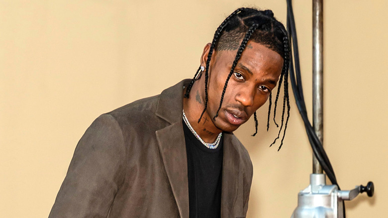 Travis Scott tilting head