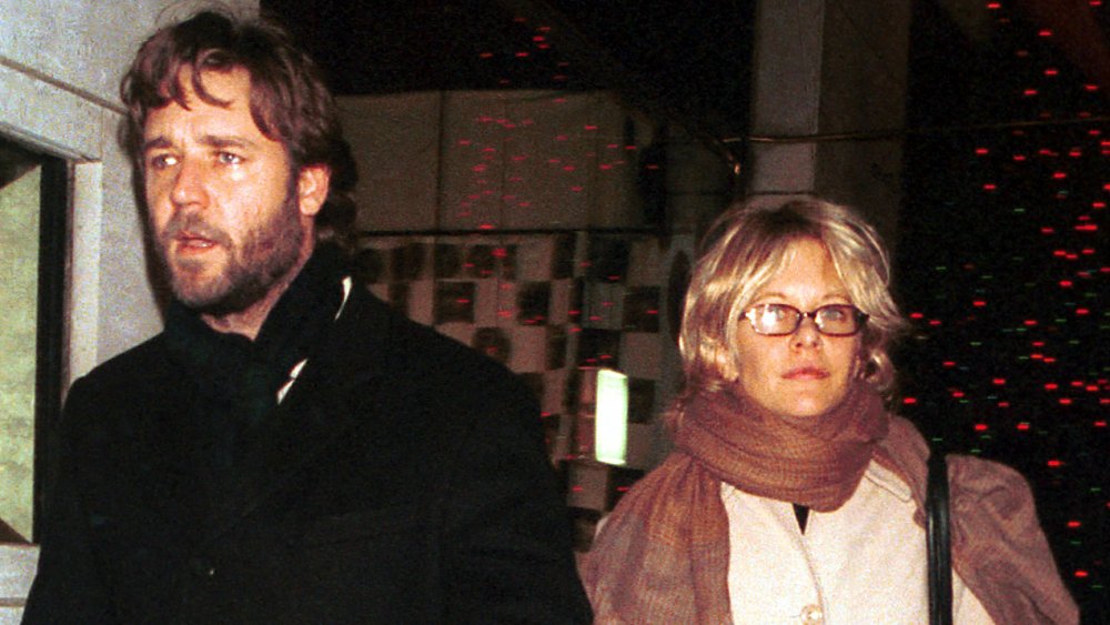 Russell Crowe Meg Ryan on Madison Avenue in 2000
