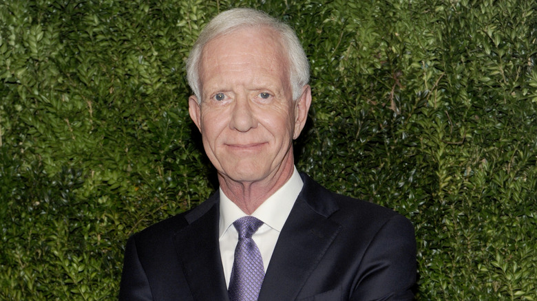  Sully Sullenberger with backdrop of greenery