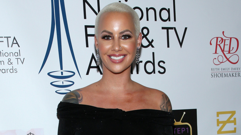 Amber Rose grinning