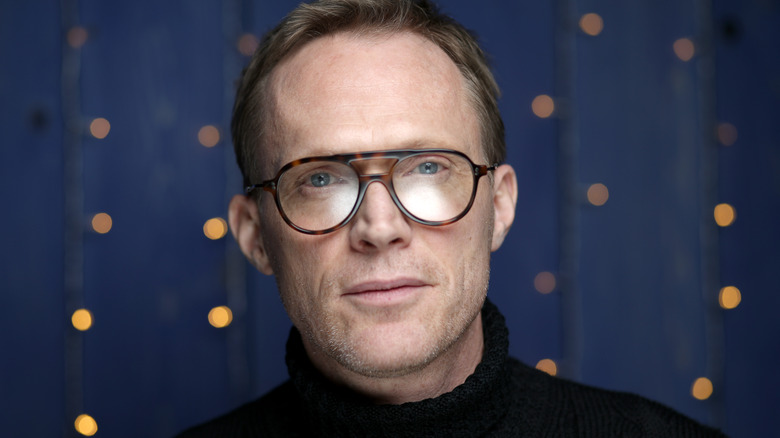 Paul Bettany wearing tortossehell glasses 