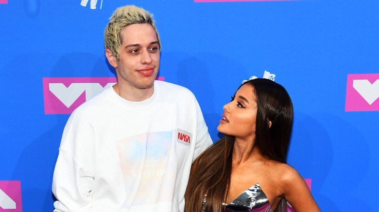 Pete Davidson and Ariana Grande on the red carpet at the 2018 MTV VMAs