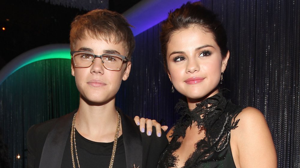 Justin Bieber and Selena Gomez at the 2011 MTV VMAs 