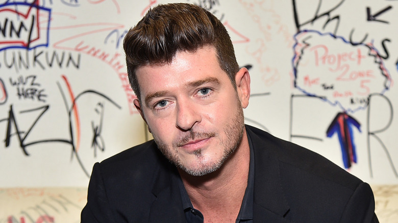 Robin Thicke posing