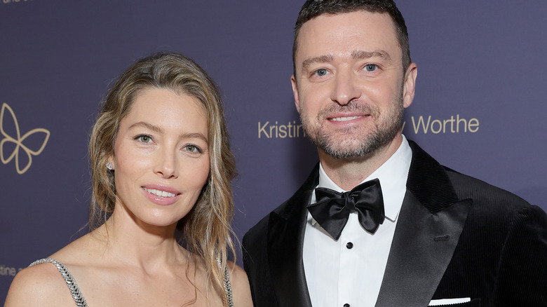 Justin Timberlake smiling with Jessica Biel