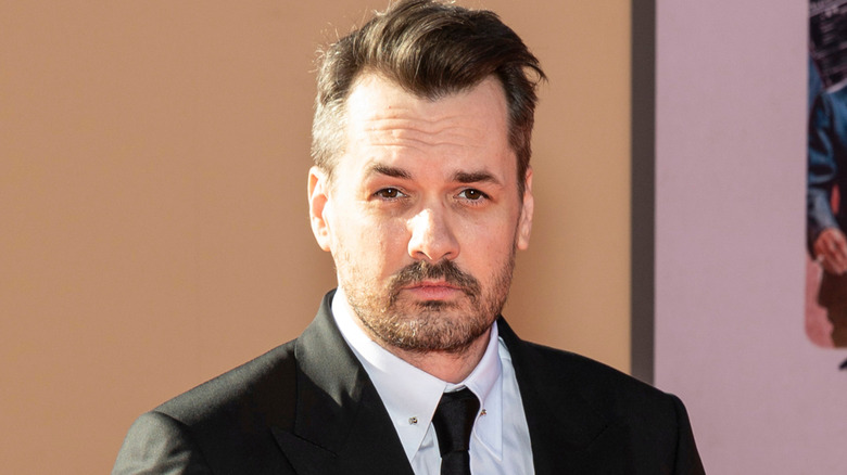 Jim Jefferies posing on red carpet