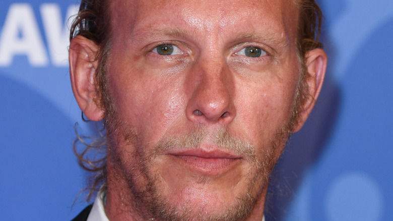 Laurence Fox posing for cameras