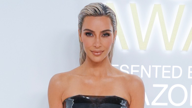 Kim Kardashian smiling blonde hair