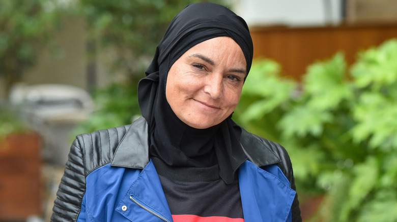 Sinead O'Connor smling
