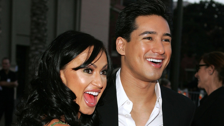 Karina Smirnoff and Mario Lopez smiling
